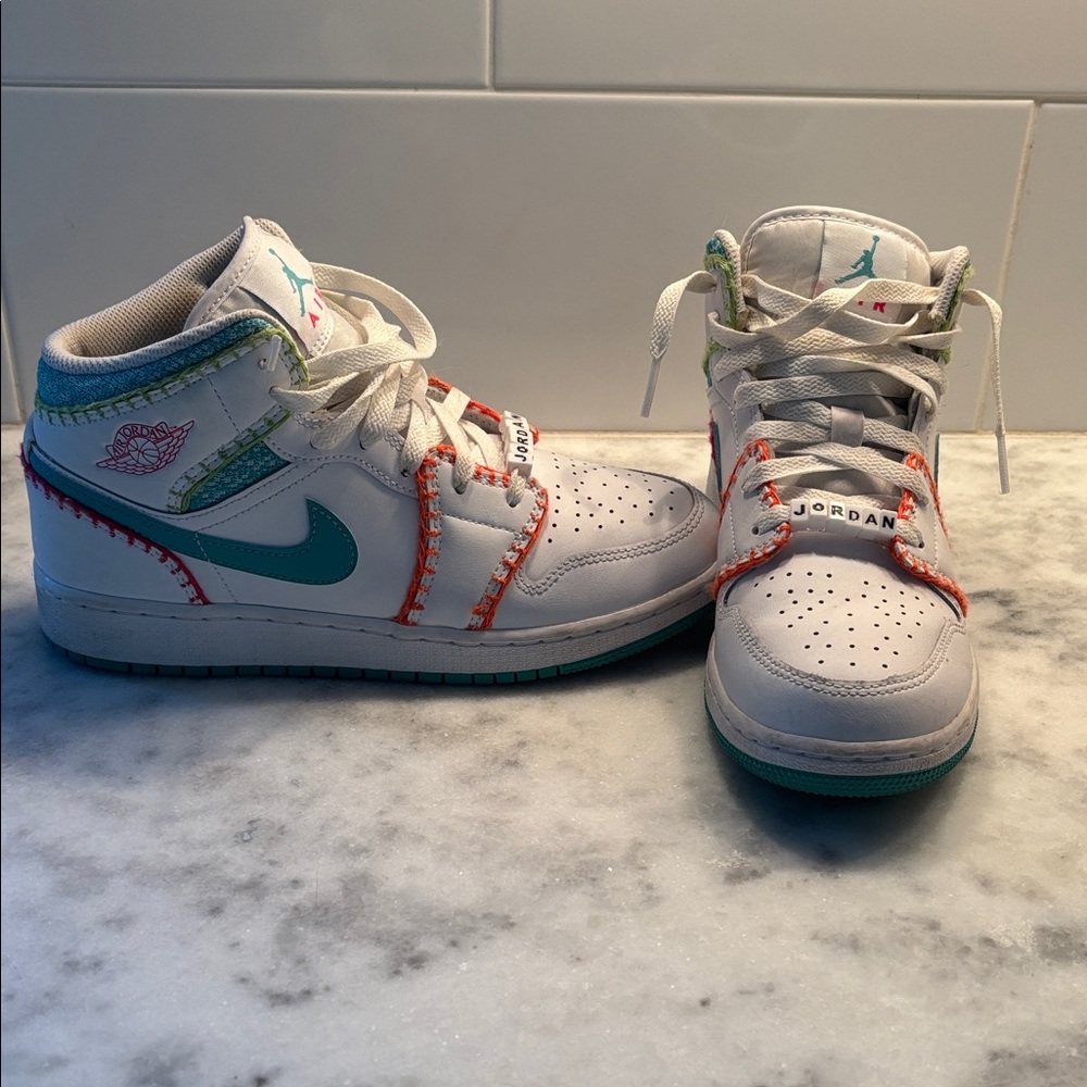 Nike Kids Sneakers - White and Teal